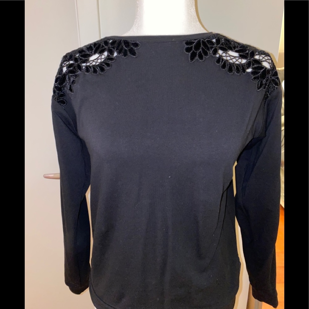 **Cute** Black loft full sleeve XS top